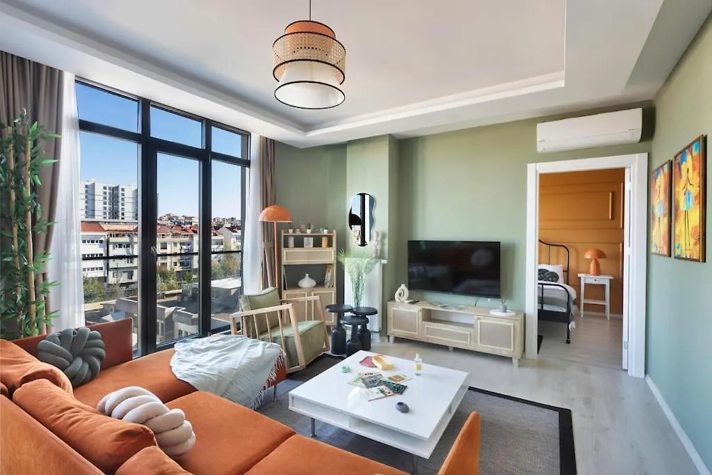 Scandinavian Style Artful Apartment In Residence Istanbul